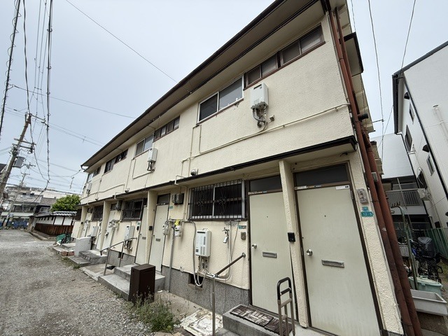 シャトー岡村A棟の外観写真