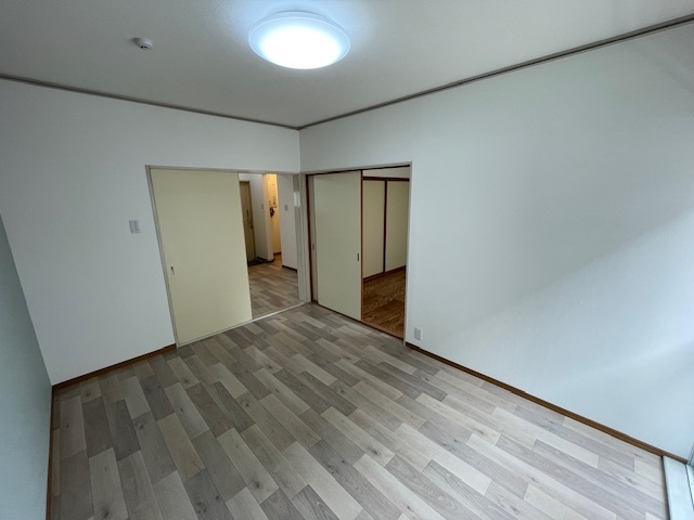 阪急千里線 吹田駅 徒歩9分 2階建 築38年の居間写真