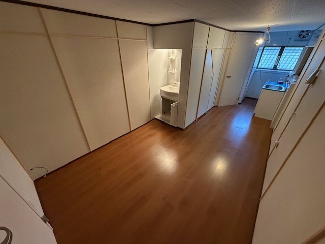 箕輪2丁目貸家の居間写真