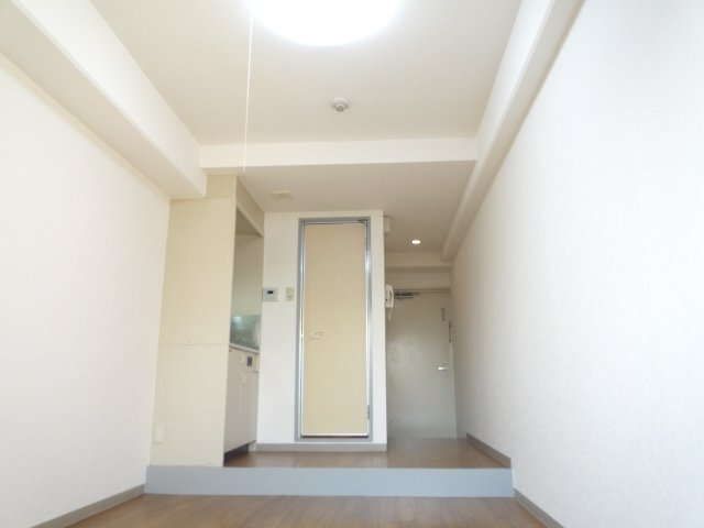 Perfect Life新大阪の居間写真