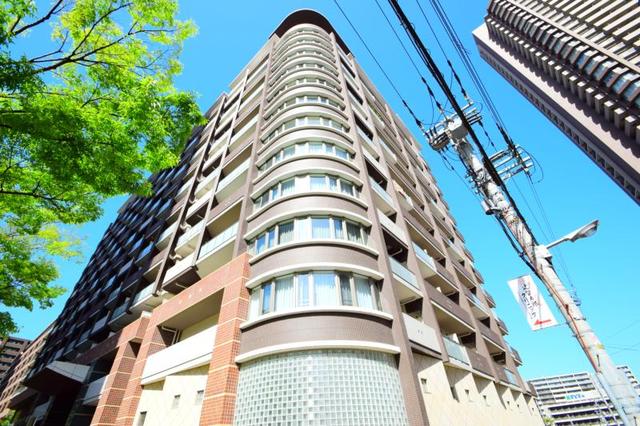 ロイヤルパークス桃坂の外観写真