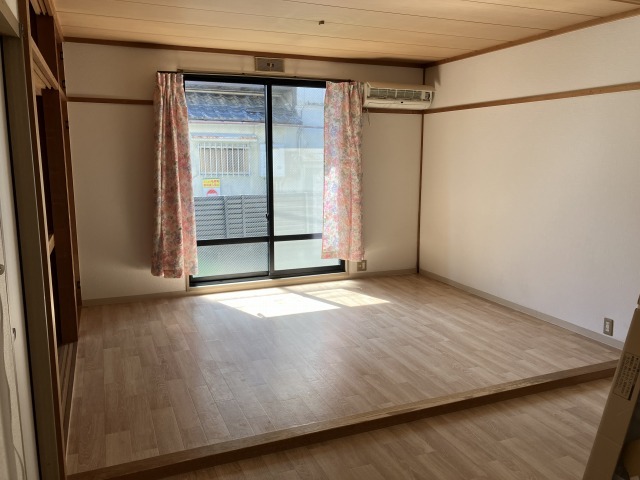 イズミハイツの居間写真