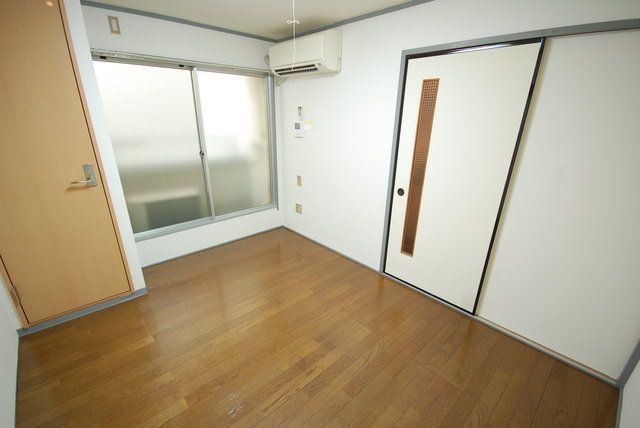 グランドムール北田辺の居間写真