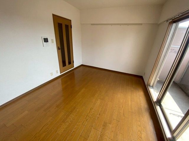 ジュネス東住吉の居間写真