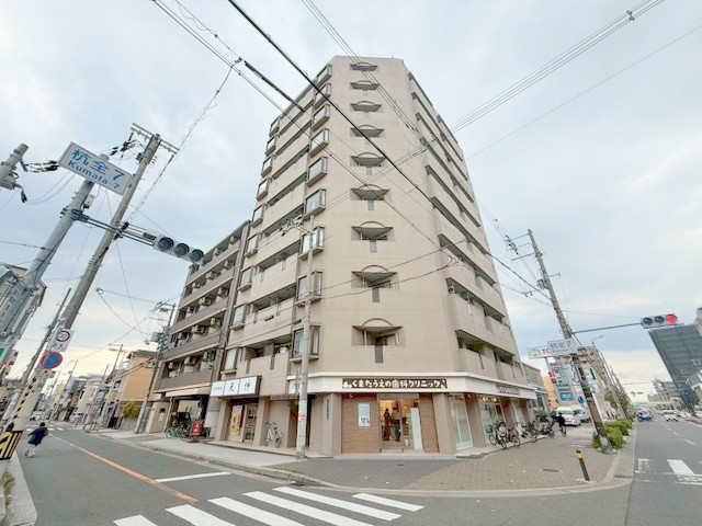 ハイツシャレード西館の外観写真