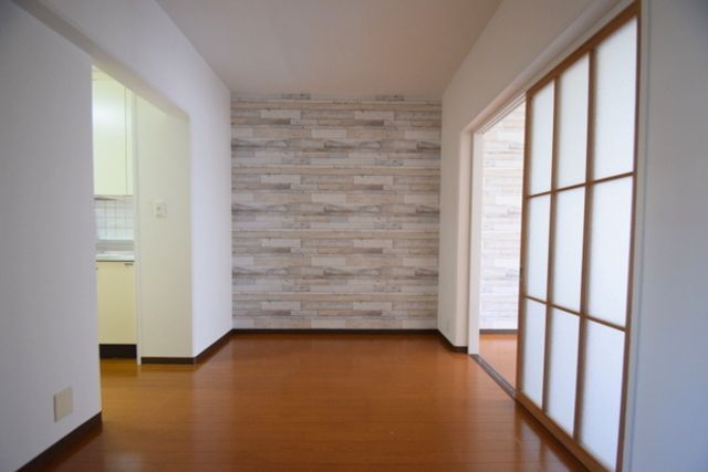 エステート南平野の居間写真