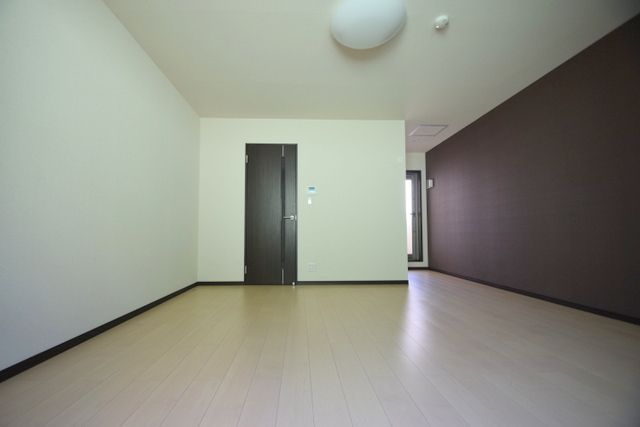 フジパレス長原V番館の居間写真