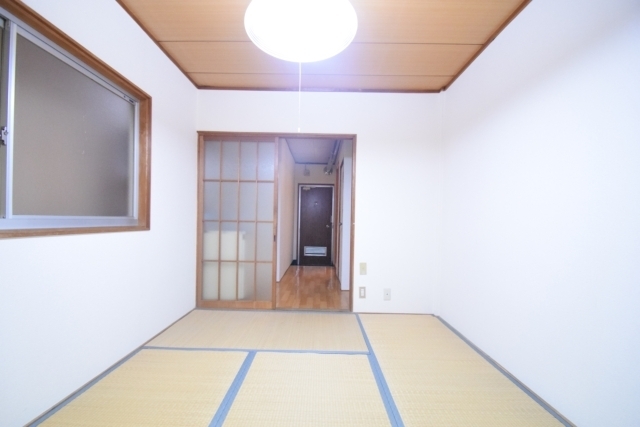 グリーンハイム公園南矢田の居間写真