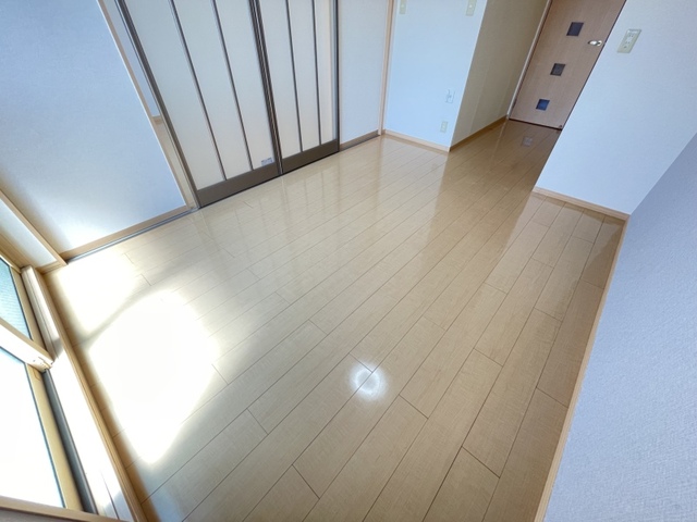 アップロ-ド壱番館の居間写真