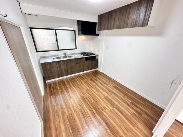 尾浜町1丁目テラスハウスの居間写真