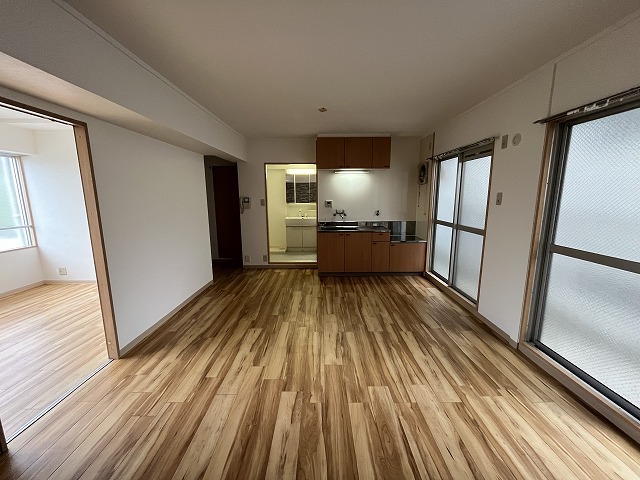 甲子園高田マンションの居間写真