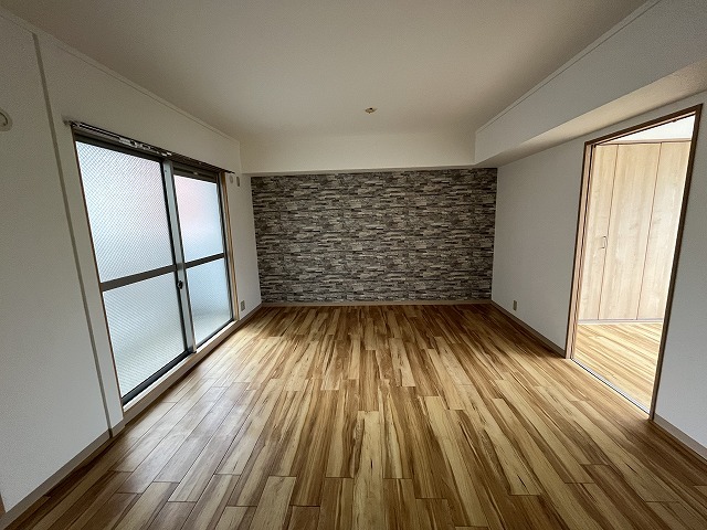 甲子園高田マンションの居間写真