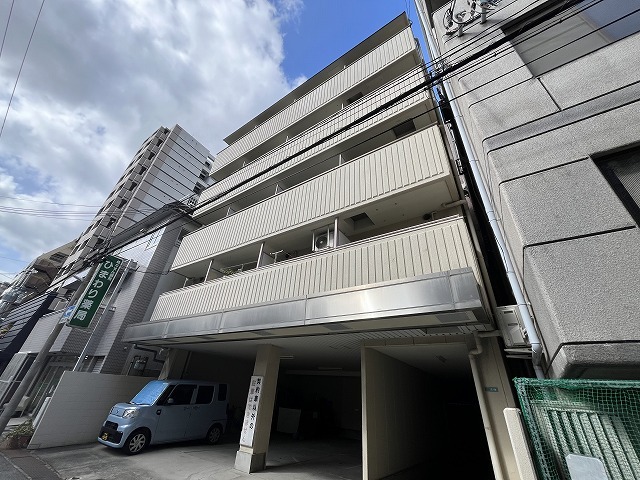 三甲イエムの外観写真