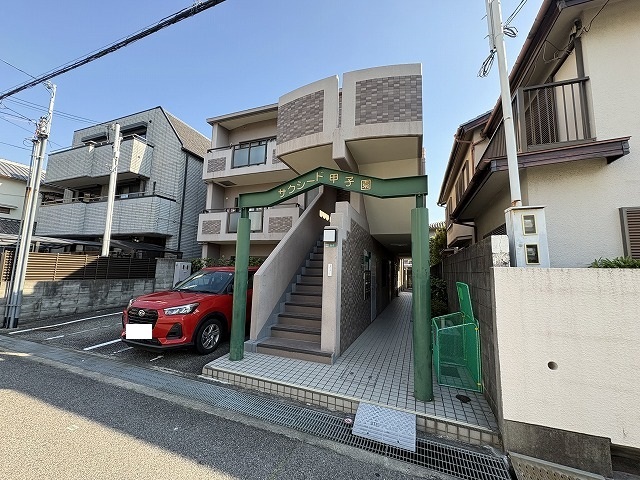 サクシード甲子園の外観写真