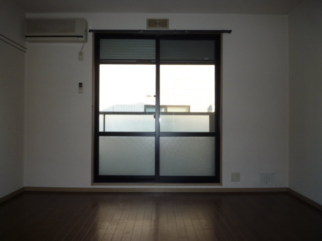 カルム東園田の居間写真