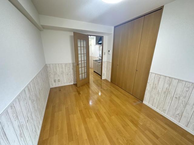阪急伊丹線 新伊丹駅 徒歩8分 5階建 築43年の居間写真
