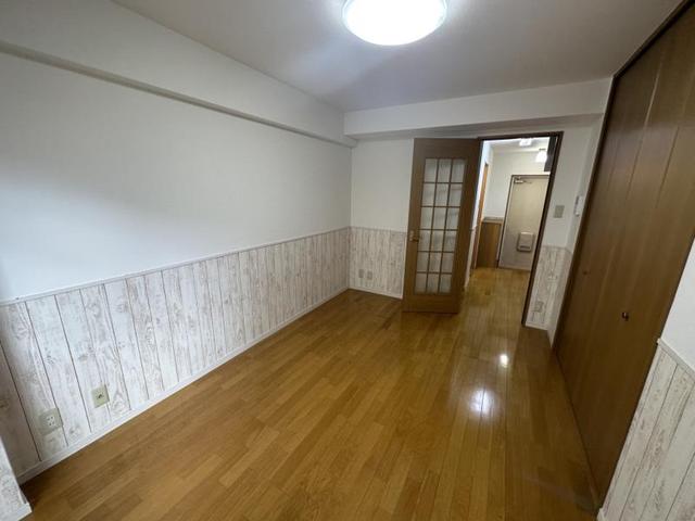 阪急伊丹線 新伊丹駅 徒歩8分 5階建 築43年の居間写真