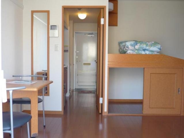 レオパレスK・Kの居間写真