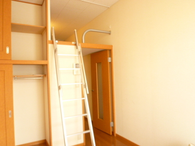レオパレスコンフォールの寝室写真