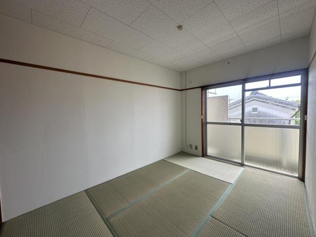 武庫之荘ガーデンの居間写真
