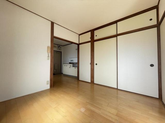 乾マンションの居間写真