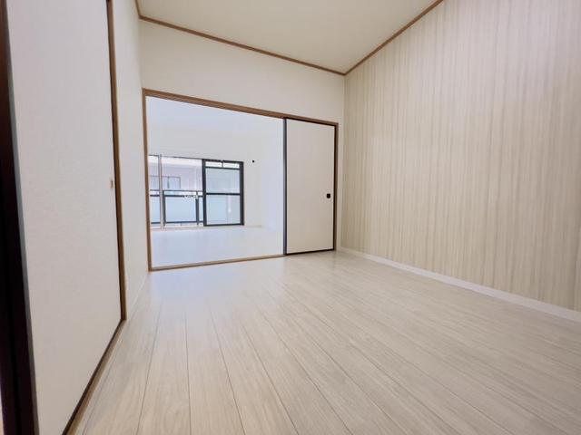 阪急神戸本線 塚口駅 徒歩10分 4階建 築31年の居間写真