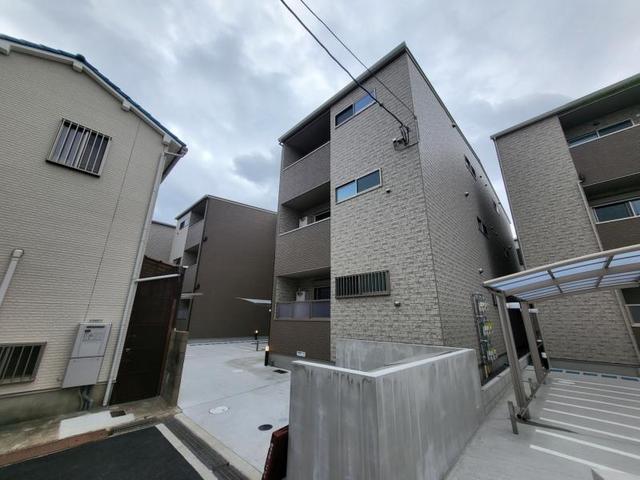 阪急宝塚本線 曽根駅 徒歩14分 築2年