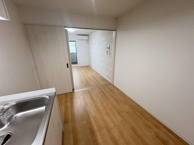 JR福知山線 塚口駅 徒歩12分 3階建 新築の居間写真