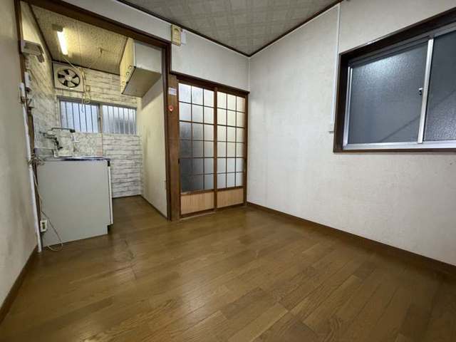 阪急神戸本線 園田駅 徒歩13分 2階建 築77年の居間写真