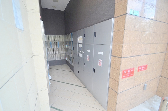 Osaka Metro御堂筋線 新大阪駅 徒歩2分 15階建 築18年の周辺写真
