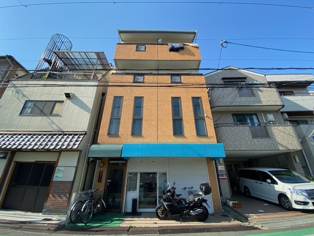 城山パークビルの外観写真