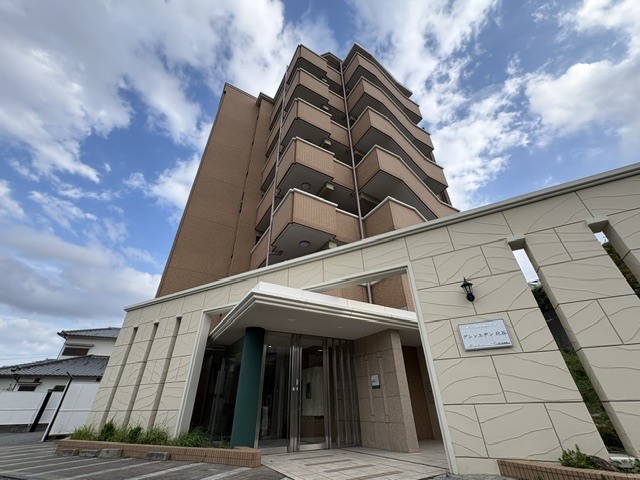 阪急千里線 南千里駅 徒歩18分 6階建 築26年の外観写真