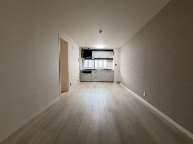 エステートピア緑地の居間写真