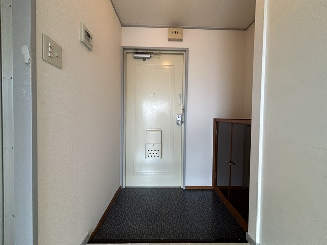 eーESAKAの玄関写真