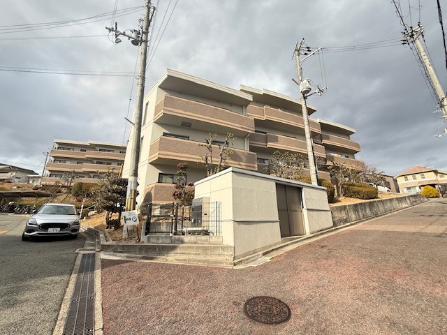 阪急千里線 関大前駅 徒歩6分 築30年