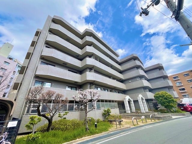 北大阪急行電鉄 桃山台駅 徒歩13分 6階建 築30年の外観写真
