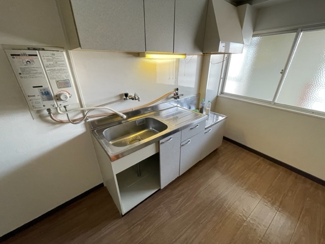 阪急千里線 豊津駅 徒歩5分 4階建 築61年のキッチン写真