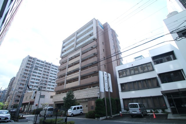 Osaka Metro御堂筋線 江坂駅 徒歩4分 10階建 築13年の外観写真