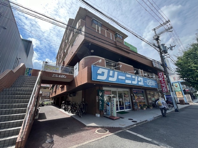 阪急千里線 南千里駅 バス乗車時間：7分 亥子谷バス停で下車 徒歩3分 築38年