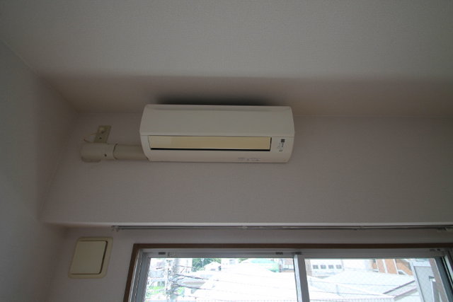 ピア江坂の居間写真