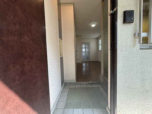 千里山西コーポ第1ビルの玄関写真