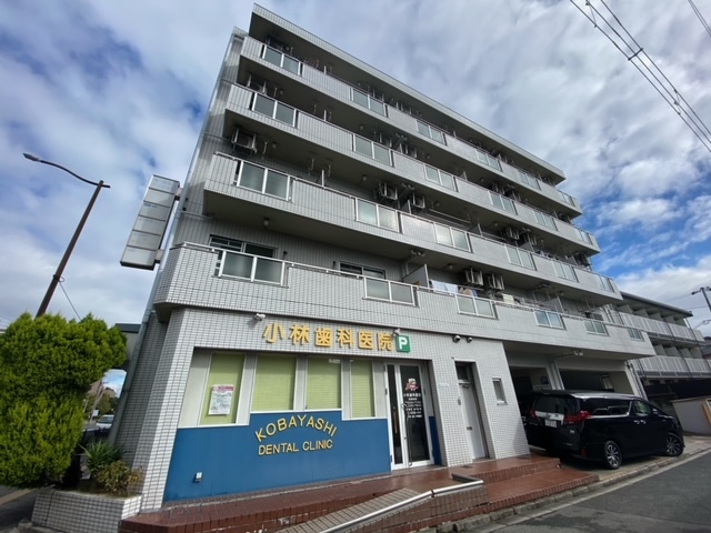 第8関根マンションの外観写真