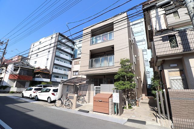 北大阪急行電鉄 江坂駅 徒歩5分 3階建 築13年の外観写真