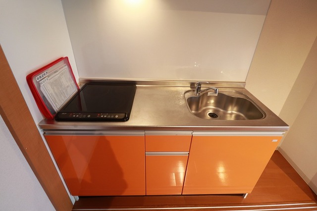 Osaka Metro御堂筋線 江坂駅 徒歩4分 15階建 築20年のキッチン写真