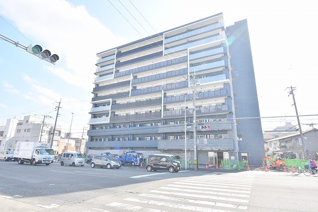 JR東海道・山陽本線 東淀川駅 徒歩4分 10階建 築7年の外観写真