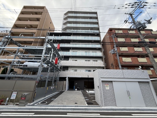 北大阪急行電鉄 緑地公園駅 徒歩9分 10階建 築2年の外観写真