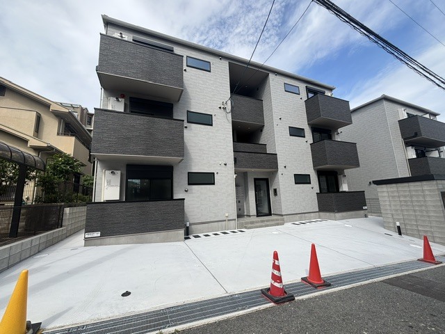 阪急千里線 千里山駅 徒歩15分 3階建 築1年の外観写真