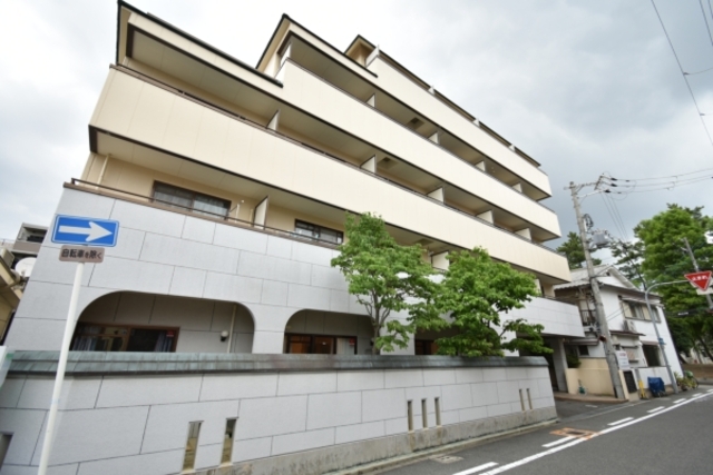 ハイツNANIWA