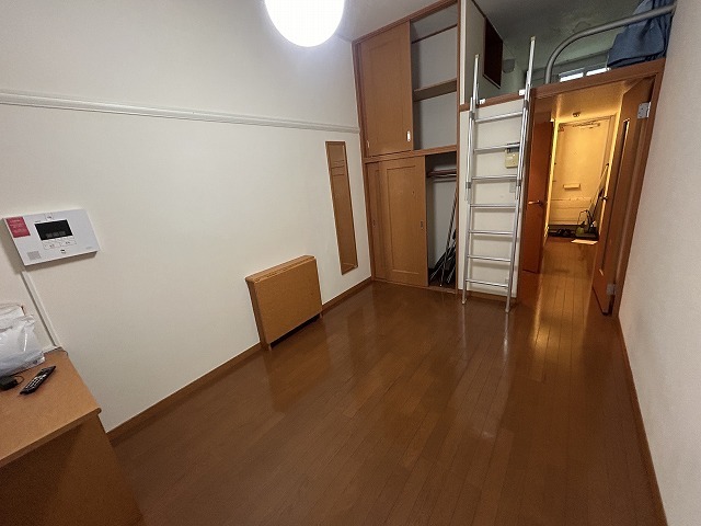 アバントコート尼崎の居間写真