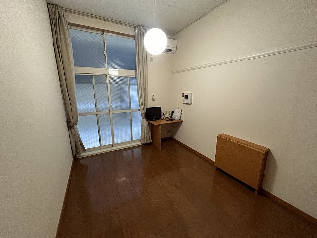 アバントコート尼崎の居間写真
